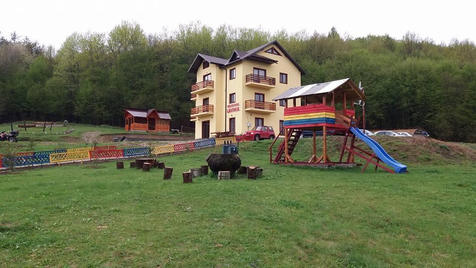 Pensiunea Lavinia Calvini Exterior foto
